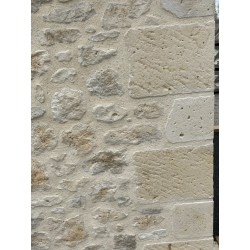 PAREMENT DE PIERRE D'ANGLE HT 24 CM